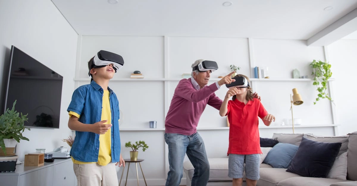 Семья играет в цифровые игры вместе за компьютером